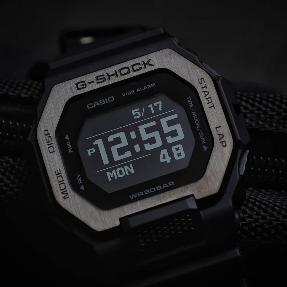 Чоловічий годинник Casio G-SHOCK GBX-100NS-1