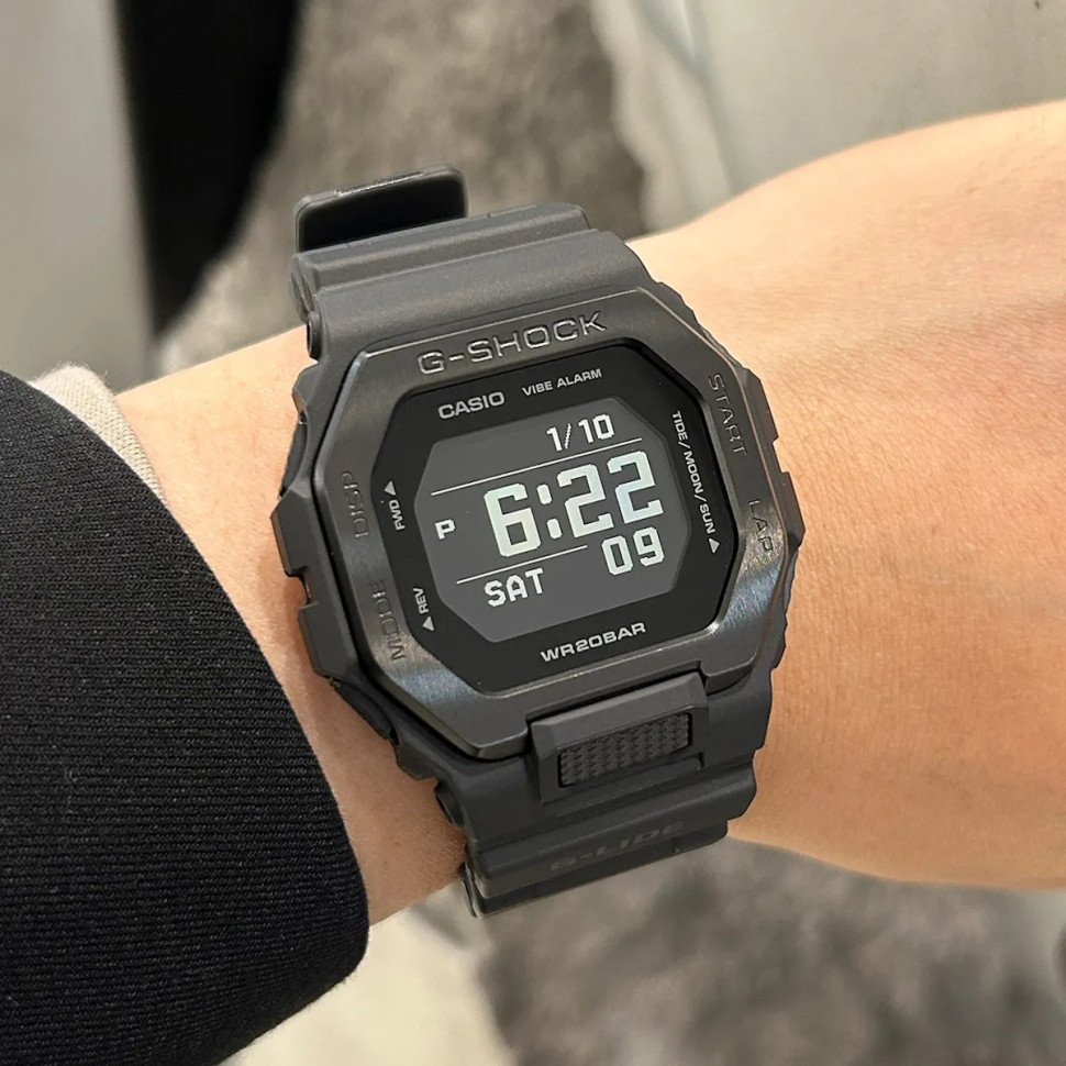 Чоловічий годинник Casio G-SHOCK GBX-100NS-1