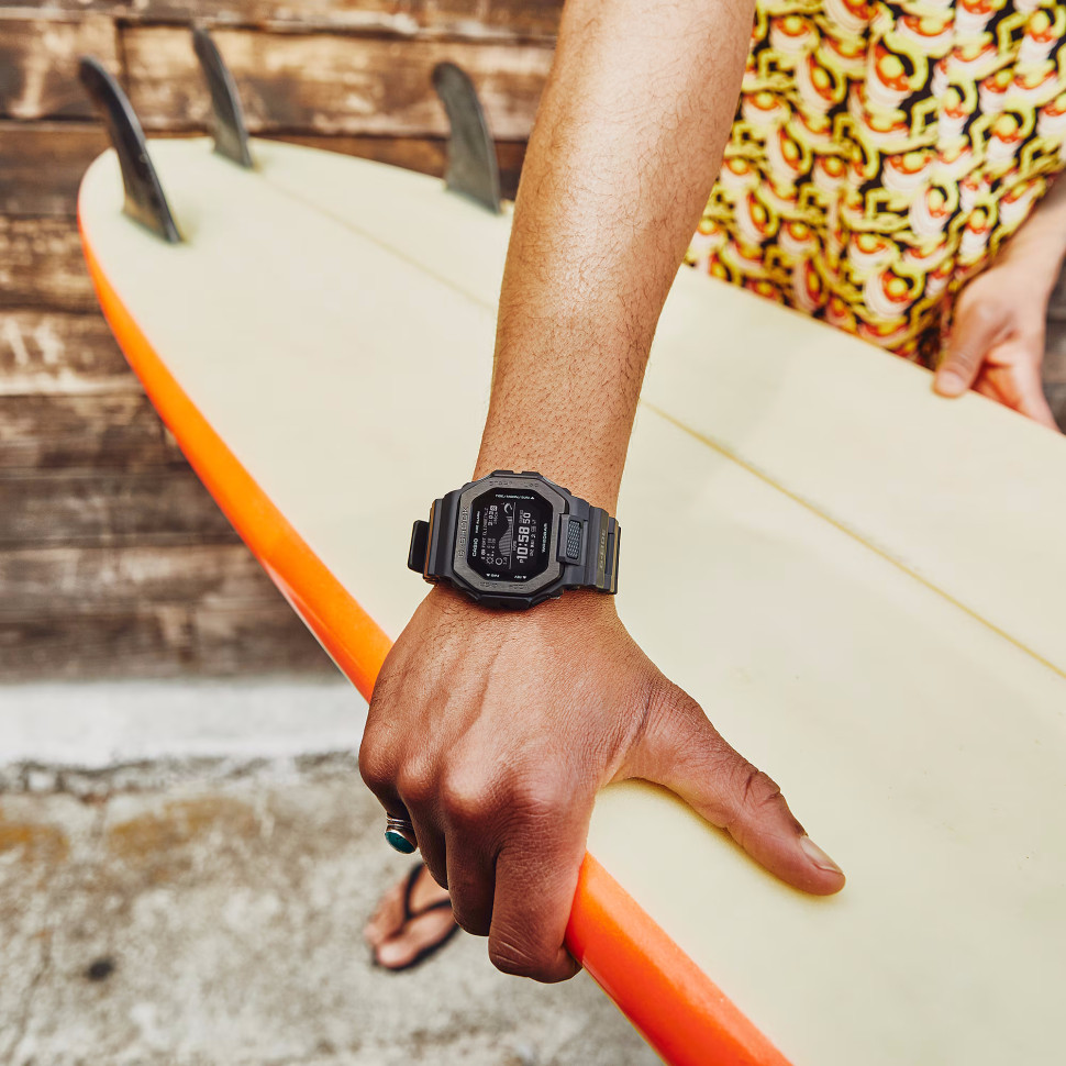 Чоловічий годинник Casio G-SHOCK GBX-100NS-1