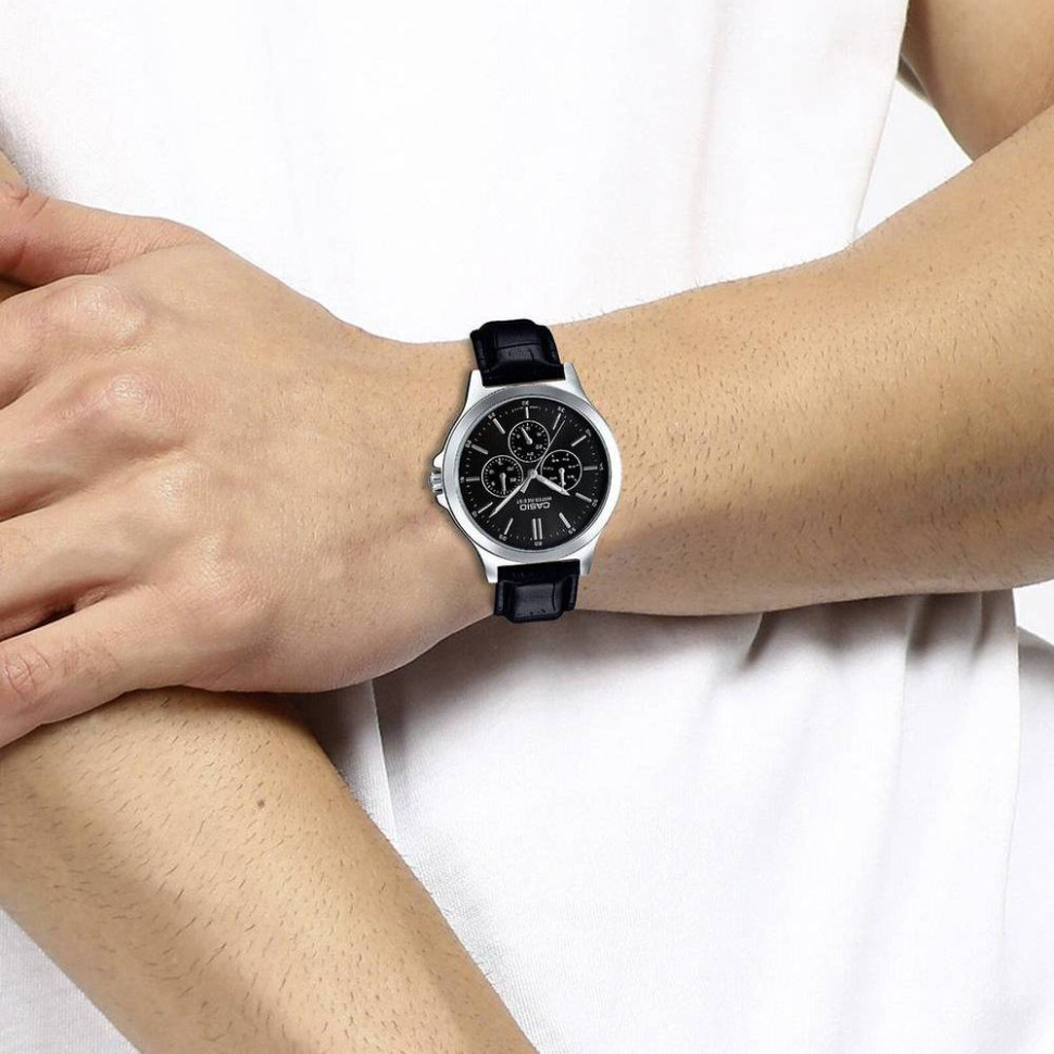 Чоловічий годинник Casio MTP-V300L-1A