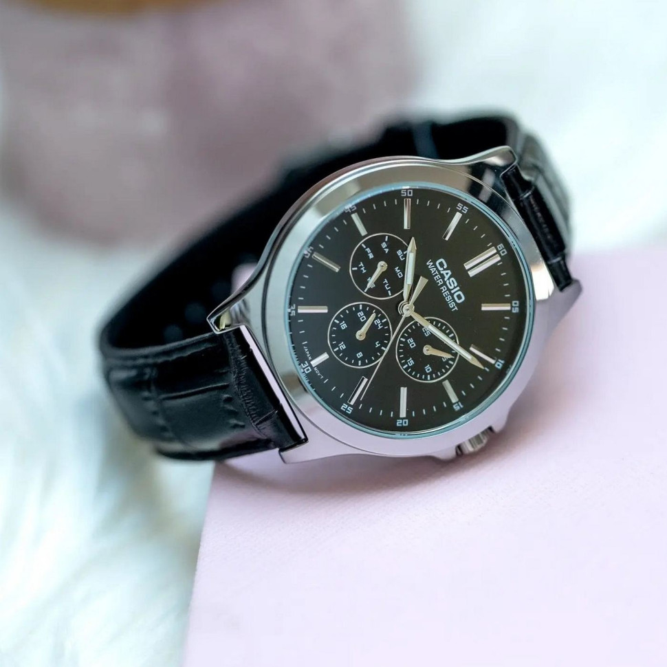 Чоловічий годинник Casio MTP-V300L-1A