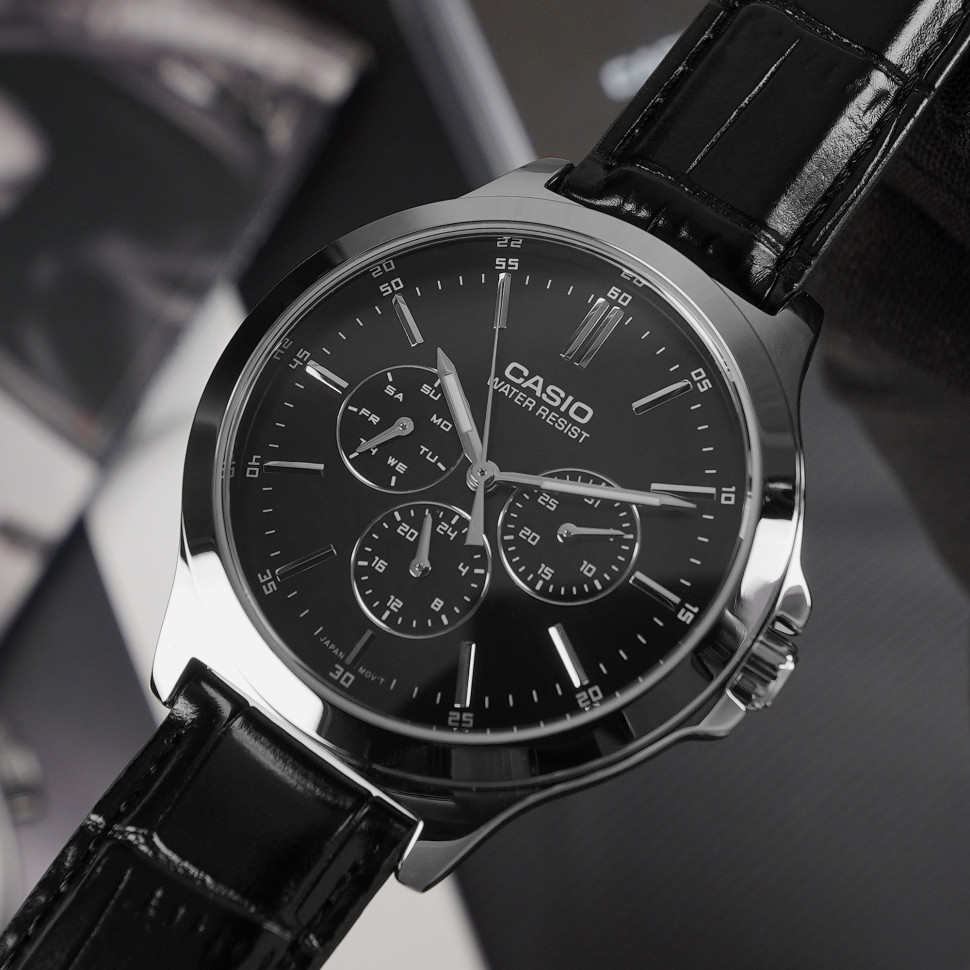Чоловічий годинник Casio MTP-V300L-1A