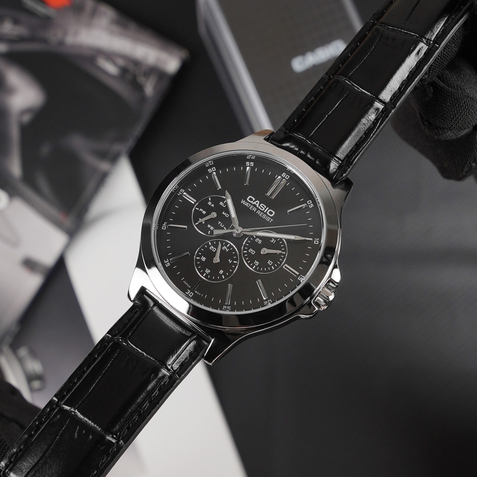 Чоловічий годинник Casio MTP-V300L-1A