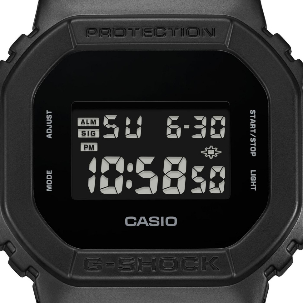 Чоловічий годинник Casio G-SHOCK DW-5600UBB-1E