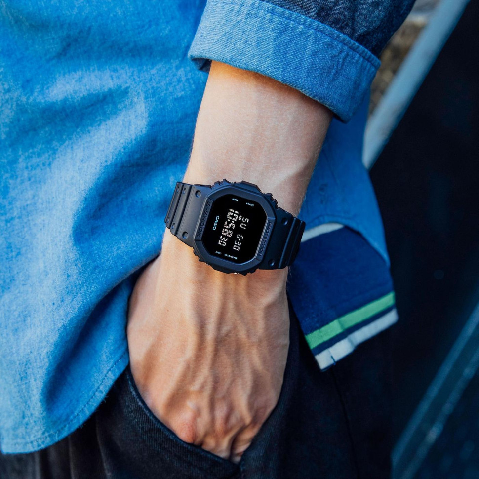 Чоловічий годинник Casio G-SHOCK DW-5600UBB-1E
