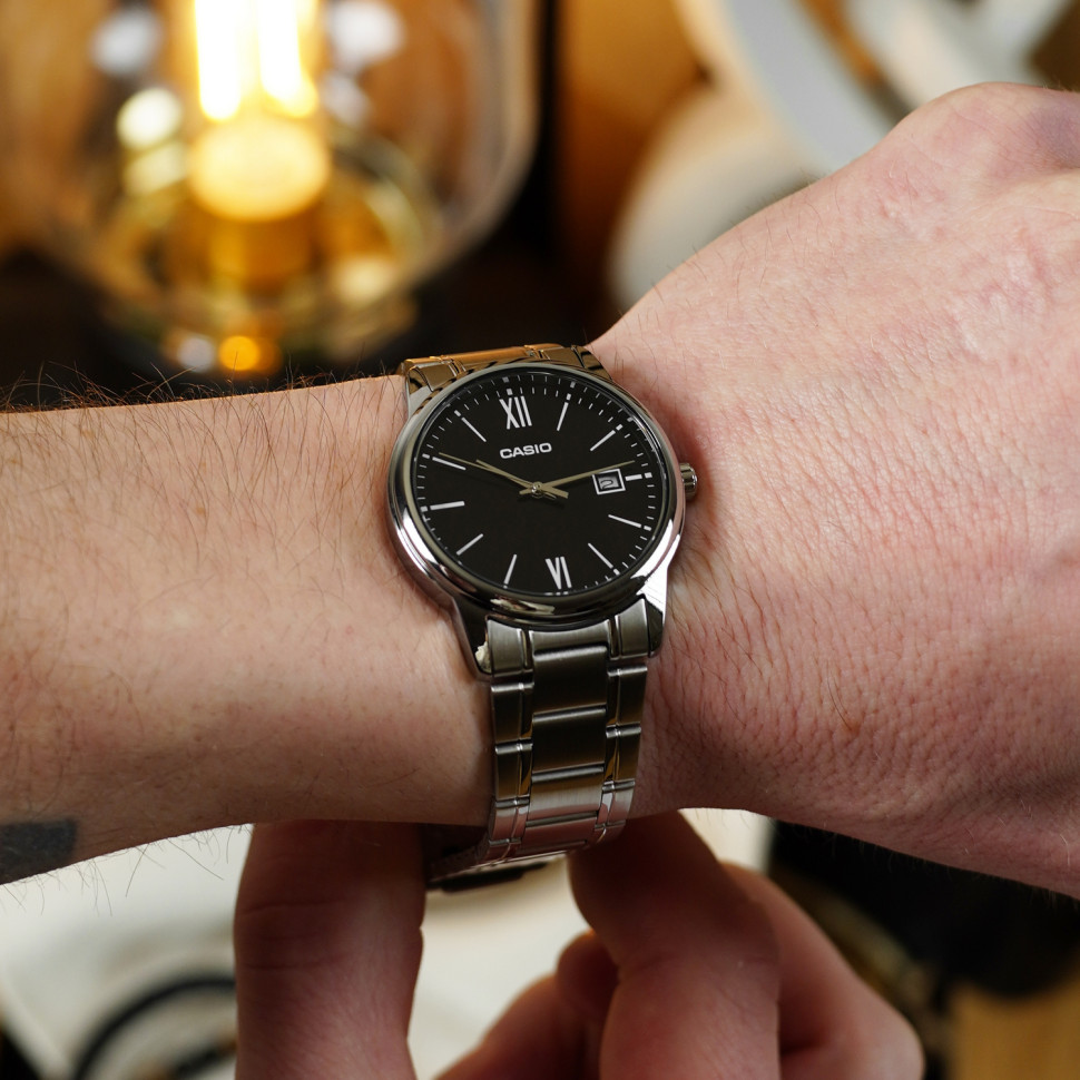 Чоловічий годинник Casio MTP-V002D-1B3