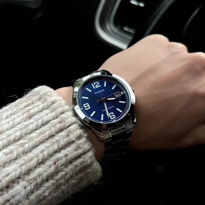 Чоловічий годинник Casio MTP-V004D-2B