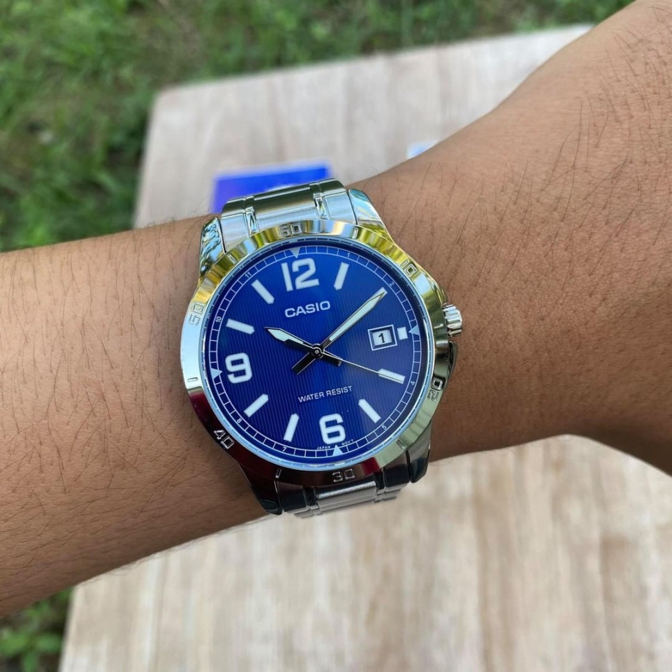 Чоловічий годинник Casio MTP-V004D-2B
