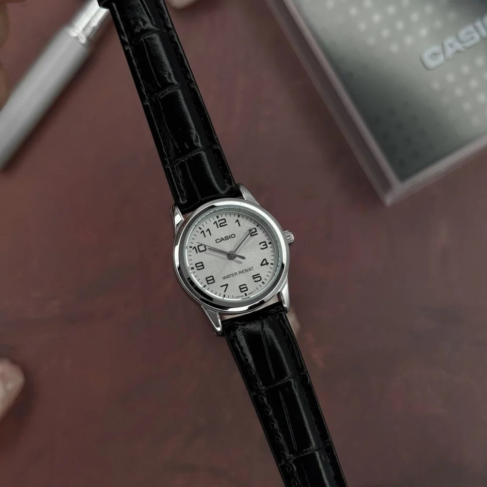 Жіночий годинник Casio LTP-V001L-7B