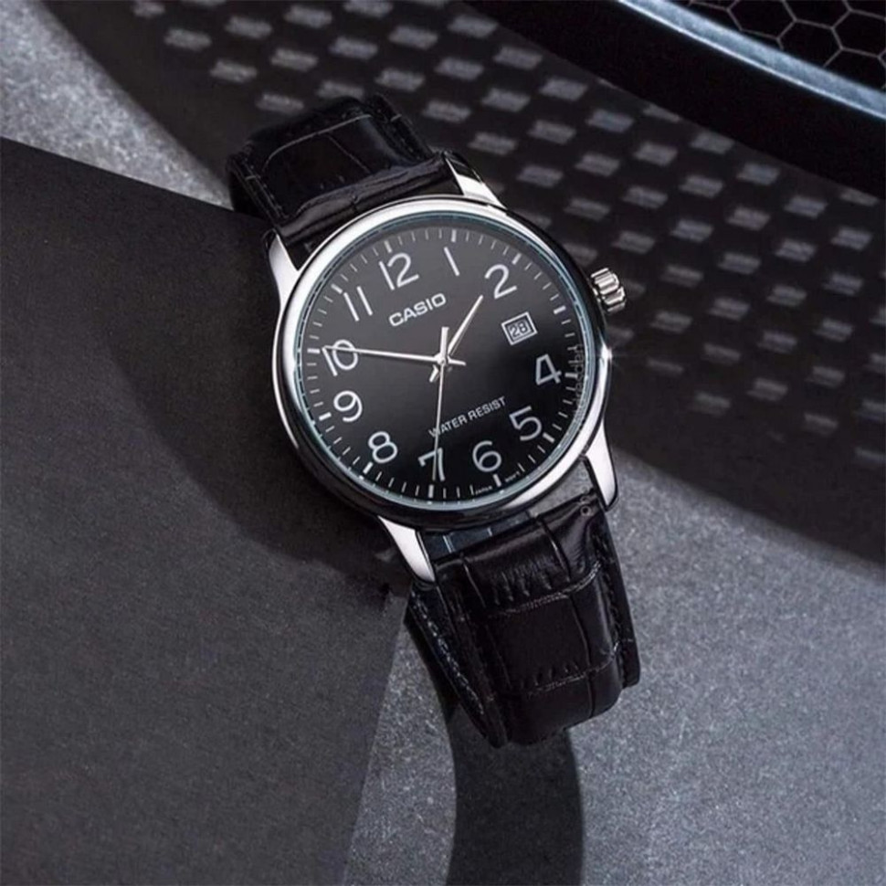 Чоловічий годинник Casio MTP-V002L-1B
