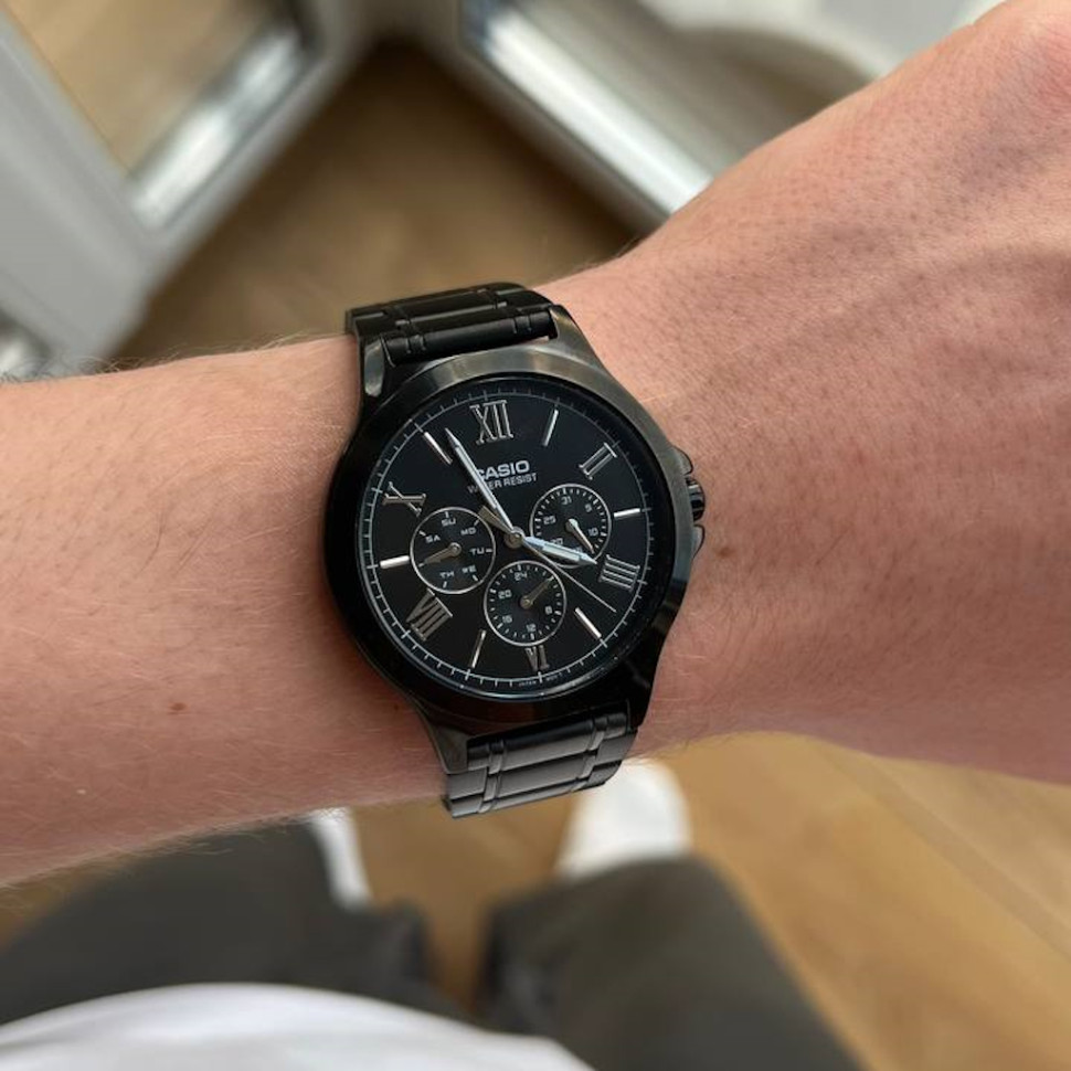 Чоловічий годинник Casio MTP-V300B-1A