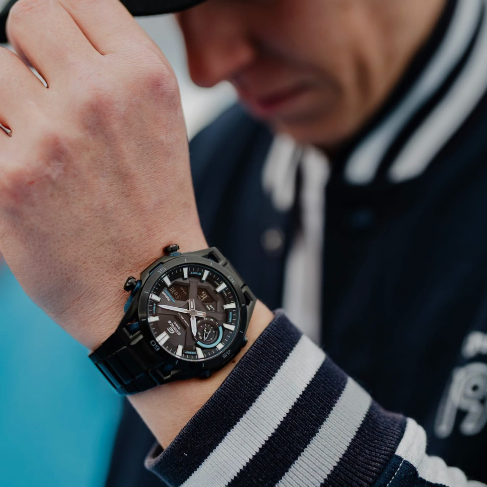 Чоловічий годинник Casio Edifice ECB-2300DC-1A