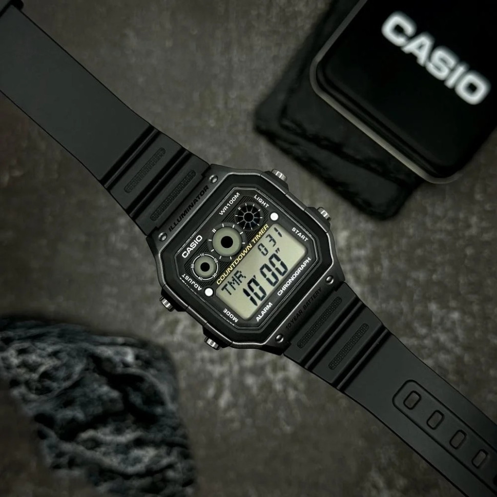 Чоловічий годинник Casio AE-1300WH-8A