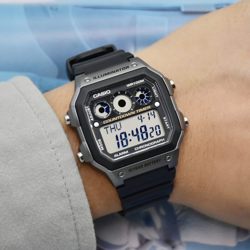 Чоловічий годинник Casio AE-1300WH-8A