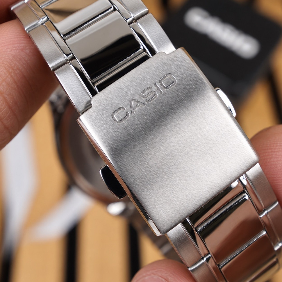 Чоловічий годинник Casio MTP-1374D-2A