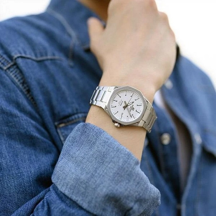 Чоловічий годинник Casio Edifice EFR-S108D-7A