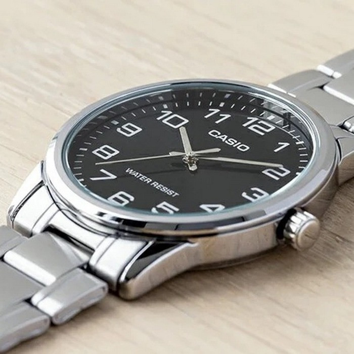 Чоловічий годинник Casio MTP-V001D-1B