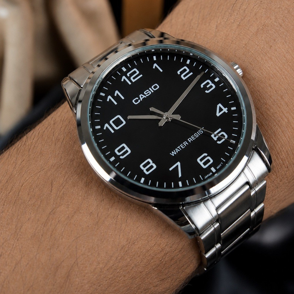 Чоловічий годинник Casio MTP-V001D-1B