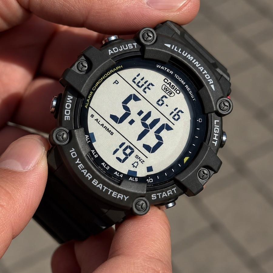 Чоловічий годинник Casio AE-1500WHX-3A
