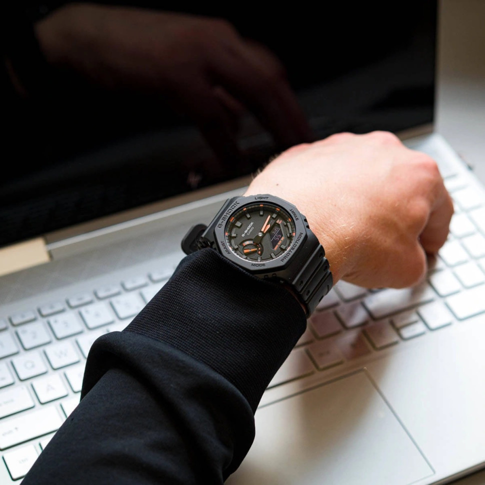 Чоловічий годинник Casio G-SHOCK GA-2100-1A4