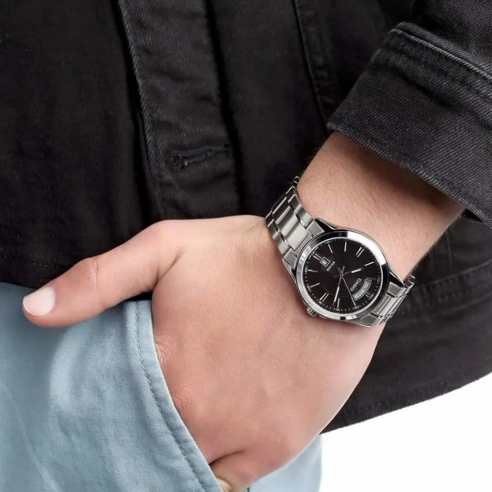 Чоловічий годинник Casio MTP-1381D-1A