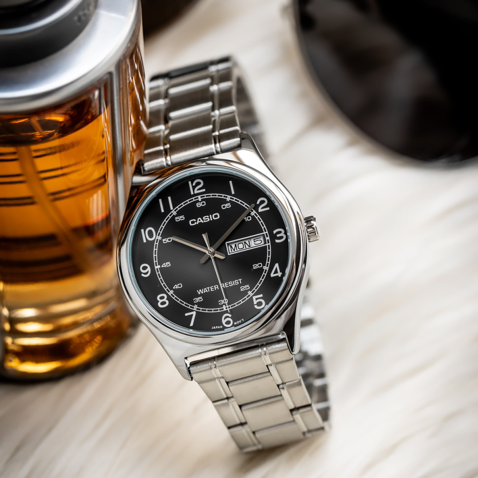 Чоловічий годинник Casio MTP-V006D-1B2