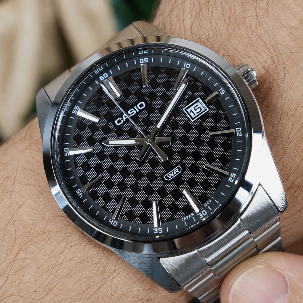 Чоловічий годинник Casio MTP-VD03D-1A