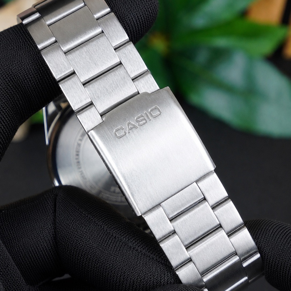 Чоловічий годинник Casio MTP-VD03D-1A