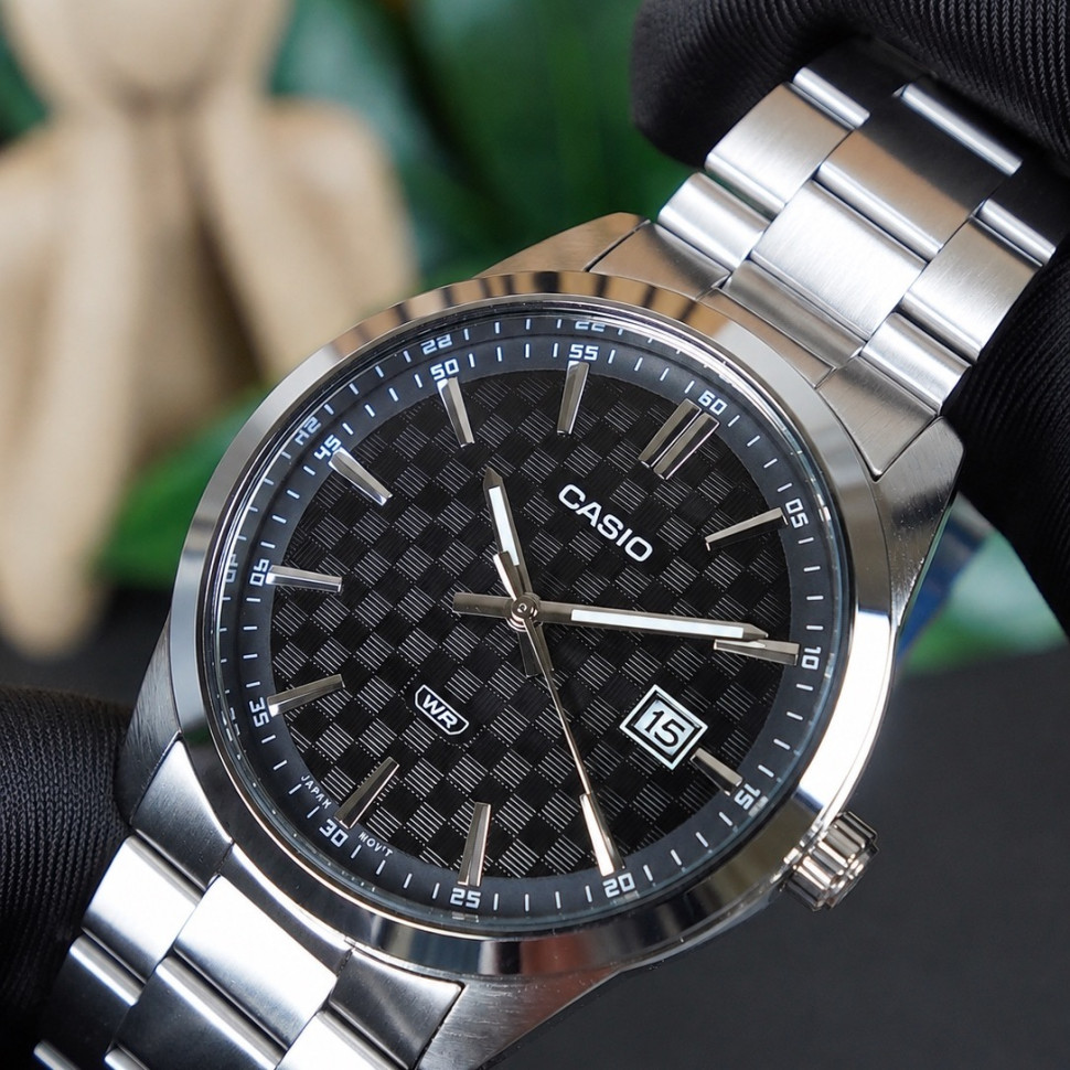 Чоловічий годинник Casio MTP-VD03D-1A