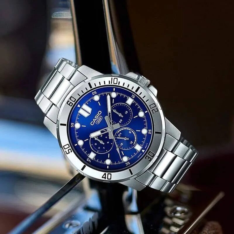 Чоловічий годинник Casio MTP-VD300D-2E