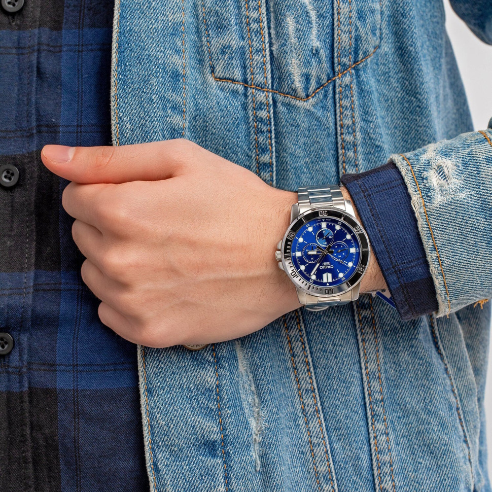 Чоловічий годинник Casio MTP-VD300D-2E
