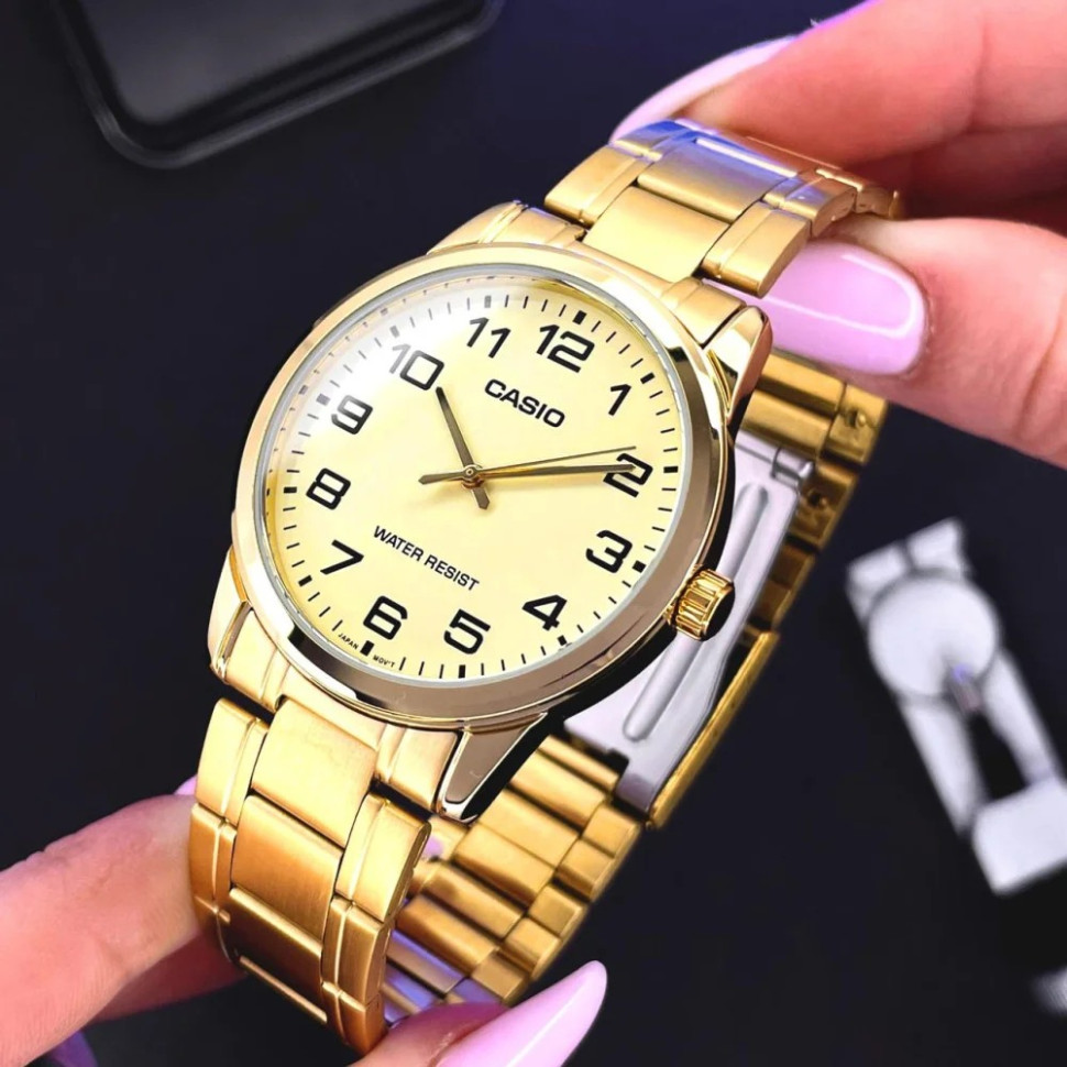 Чоловічий годинник Casio MTP-V001G-9B