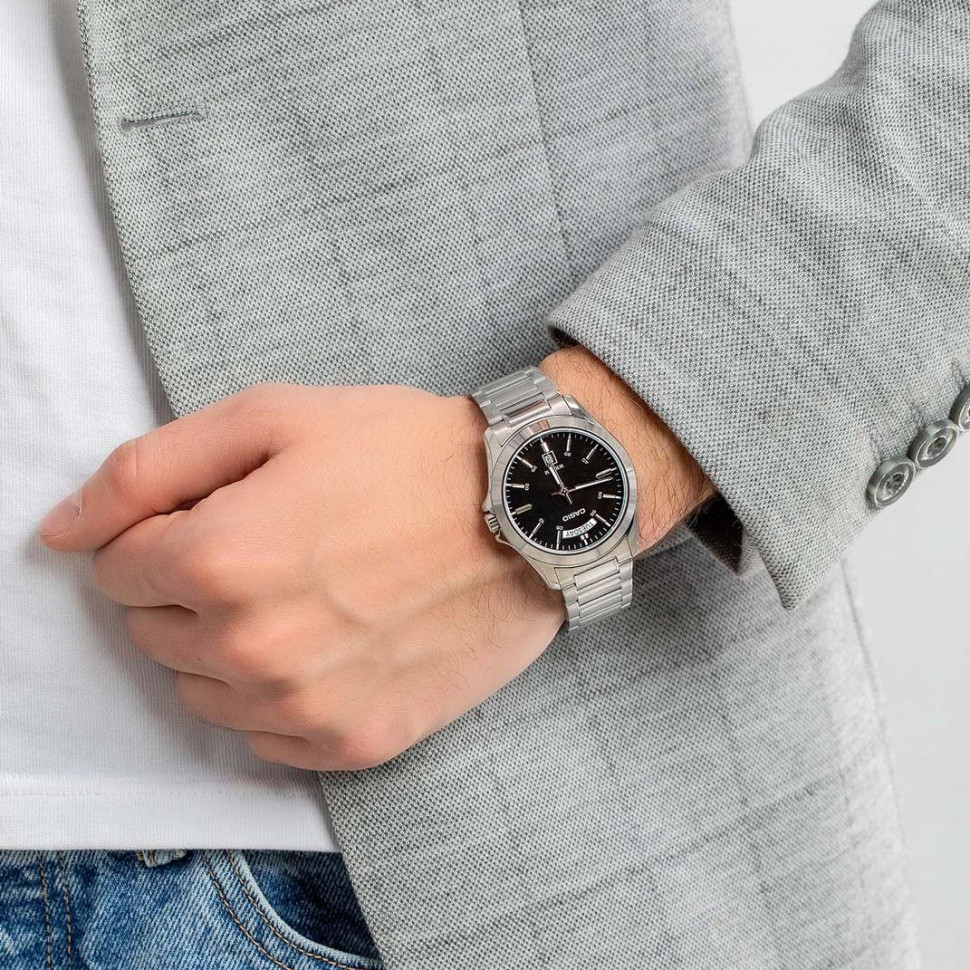 Чоловічий годинник Casio MTP-1370D-1A2