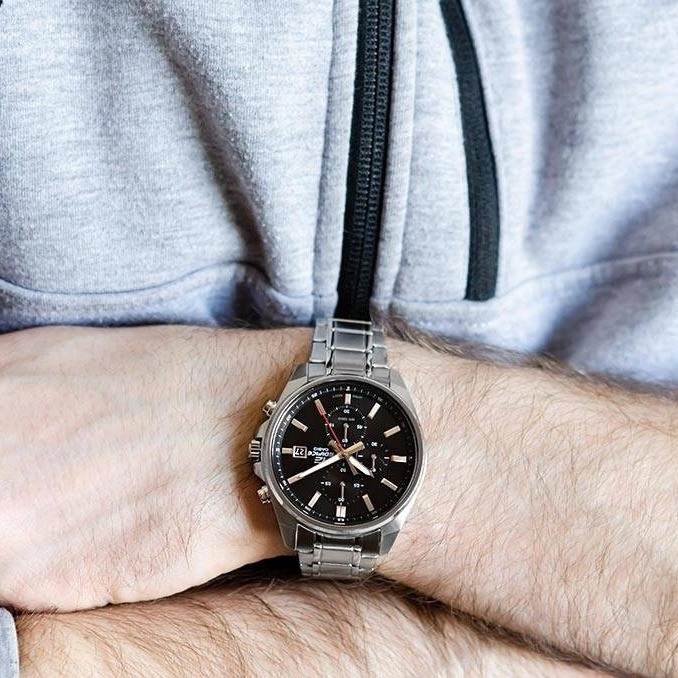 Чоловічий годинник Casio Edifice EFV-610D-1A