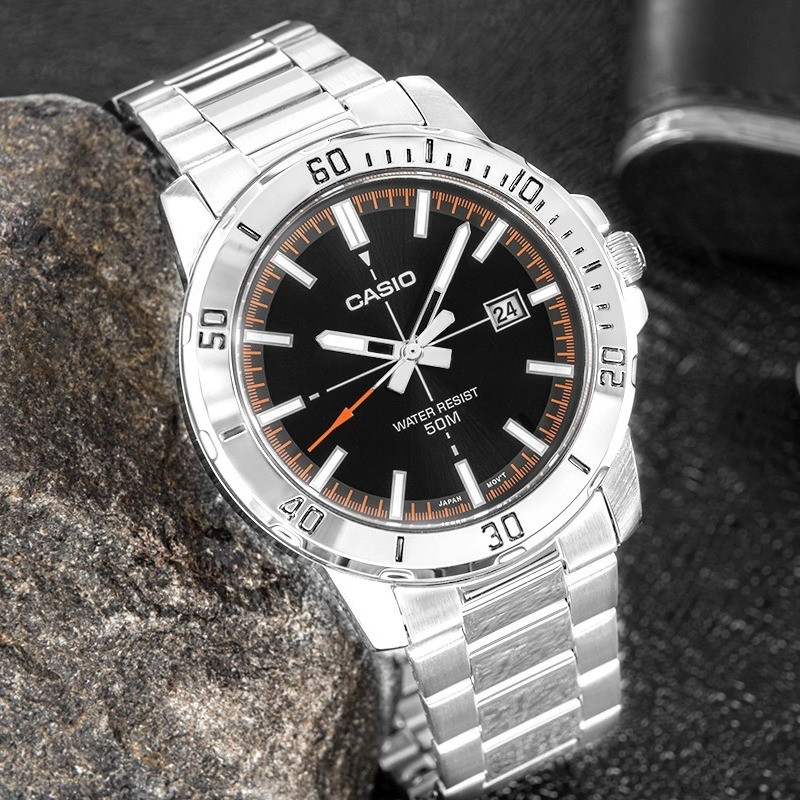 Чоловічий годинник Casio MTP-VD01D-1E2
