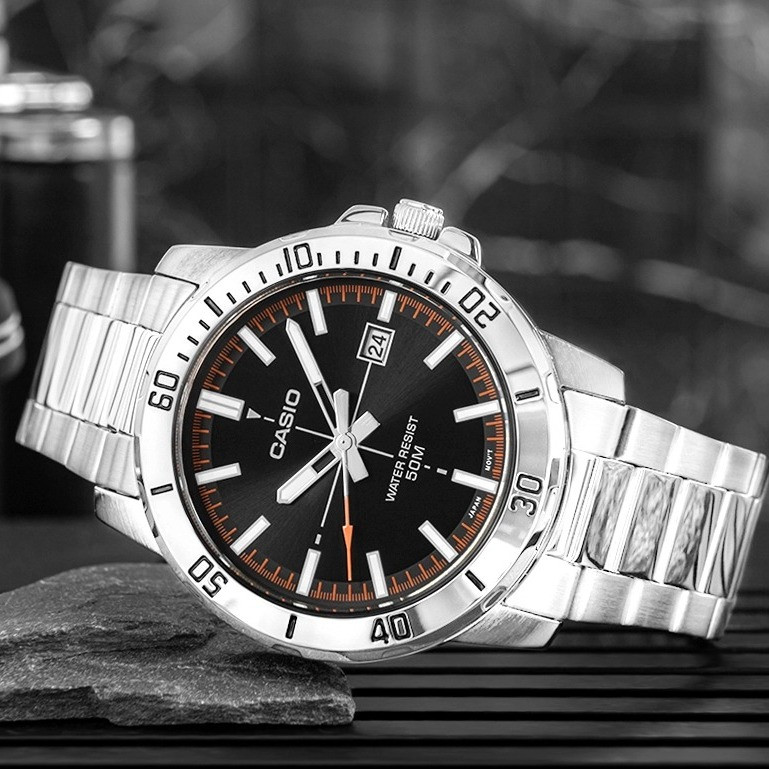 Чоловічий годинник Casio MTP-VD01D-1E2