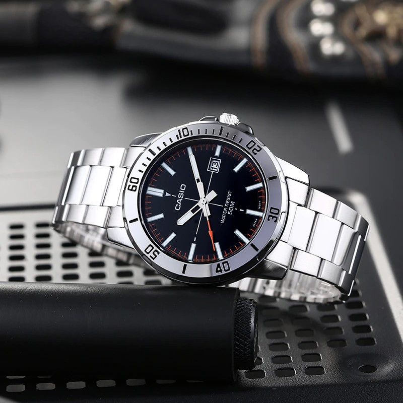 Чоловічий годинник Casio MTP-VD01D-1E2