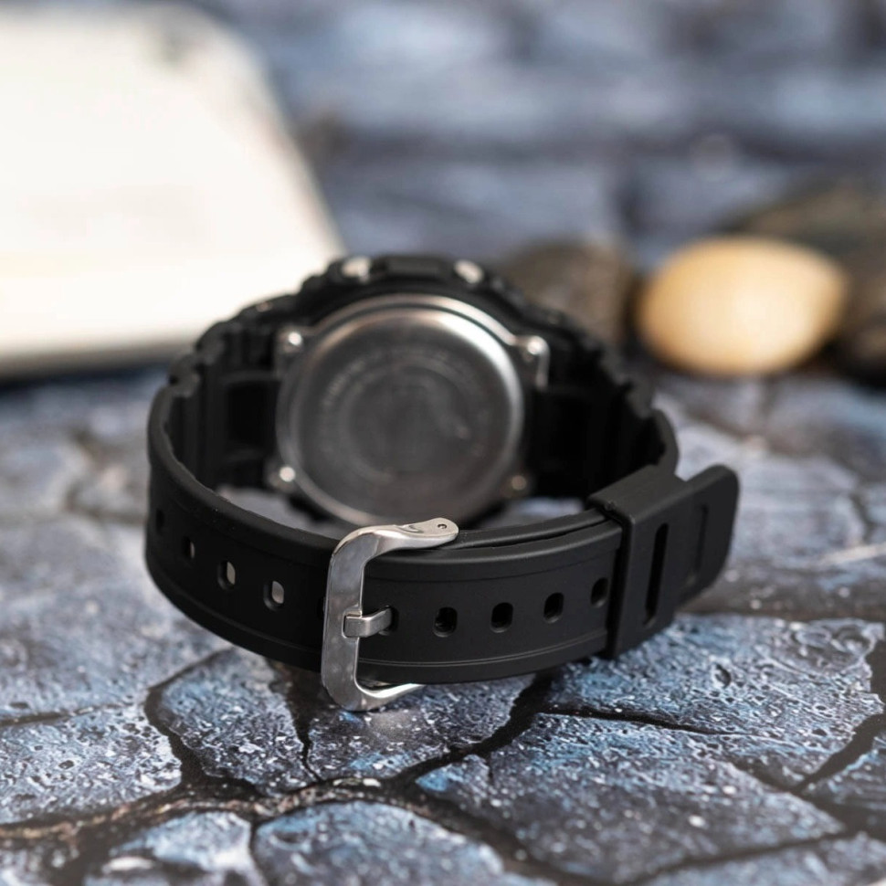 Чоловічий годинник Casio G-SHOCK DW-5600UE-1ER