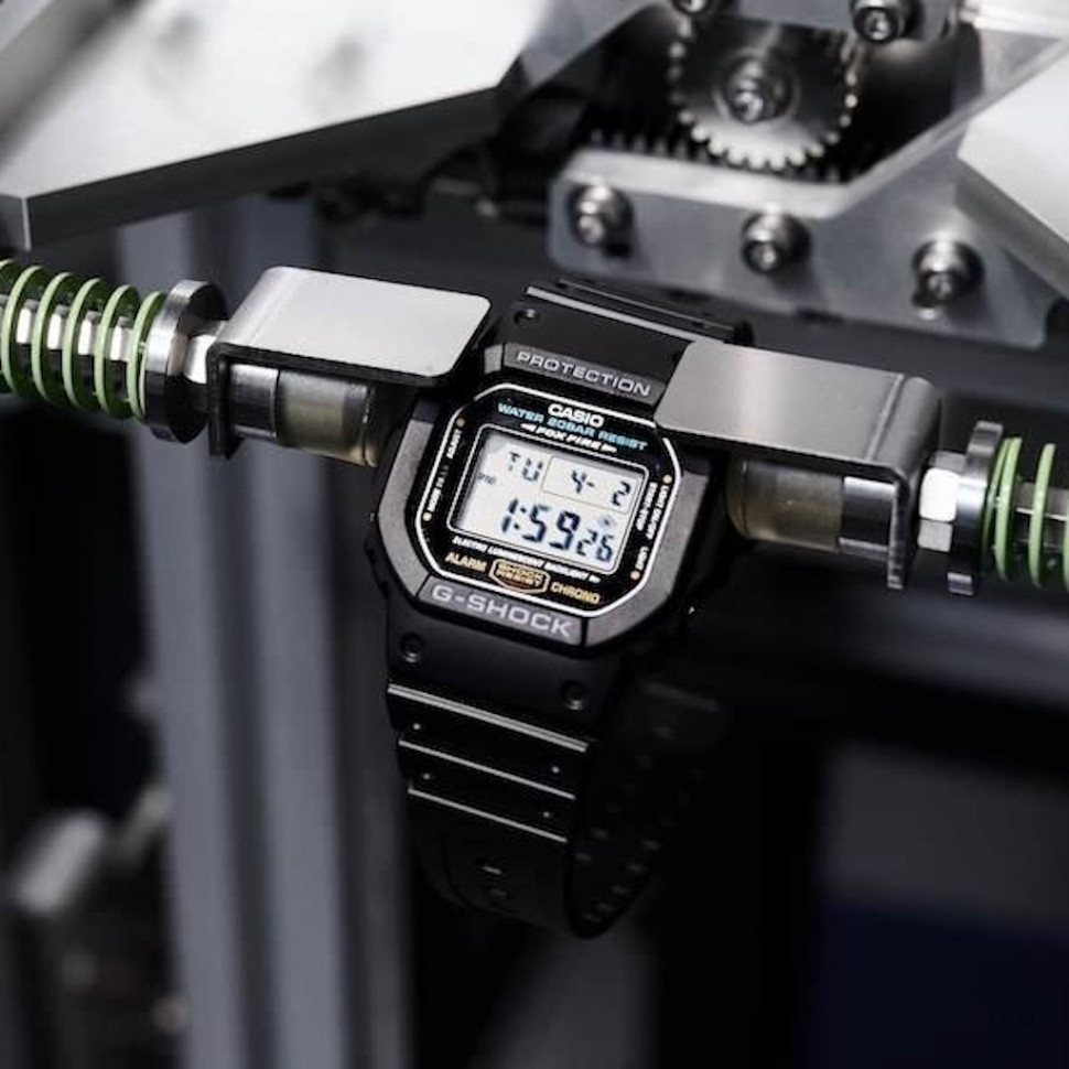 Чоловічий годинник Casio G-SHOCK DW-5600UE-1ER