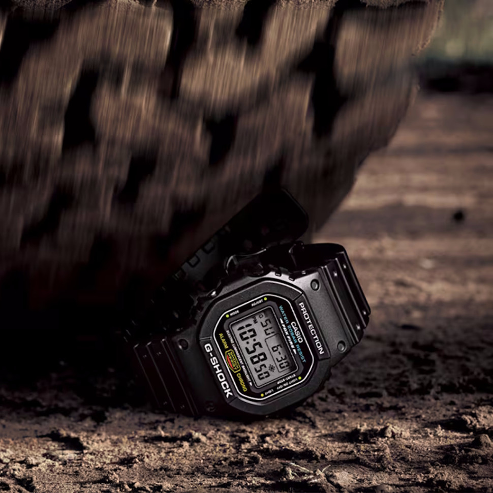 Чоловічий годинник Casio G-SHOCK DW-5600UE-1ER