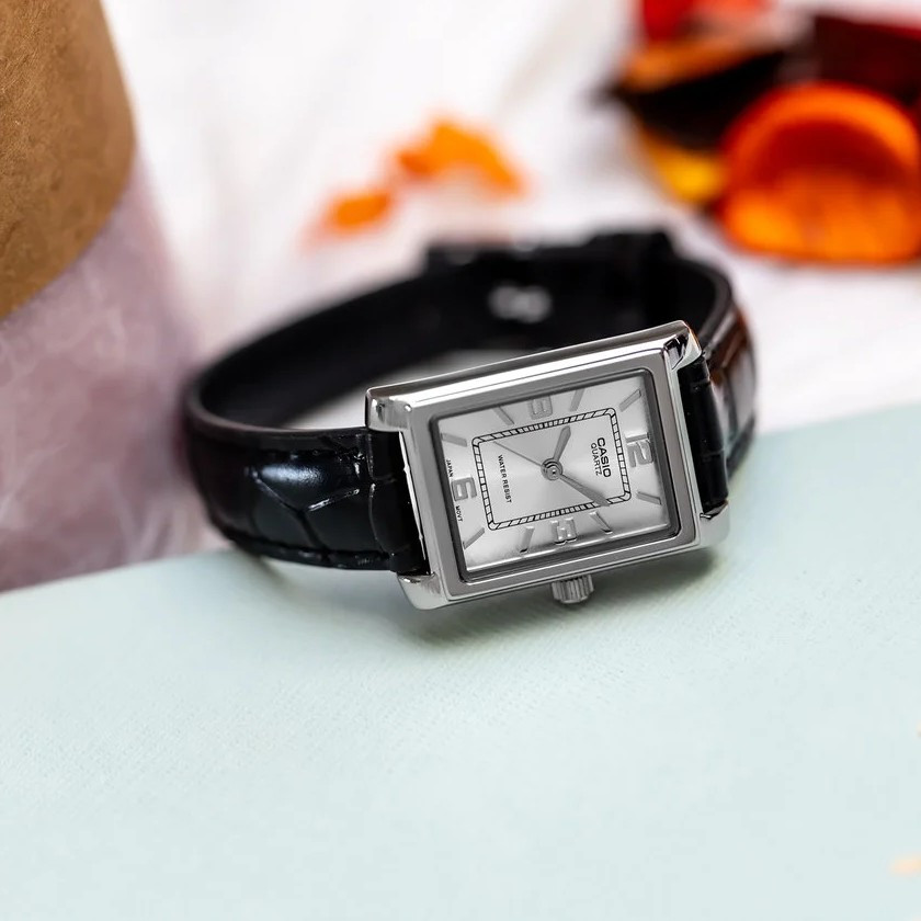 Жіночий годинник Casio LTP-1234LL-7A