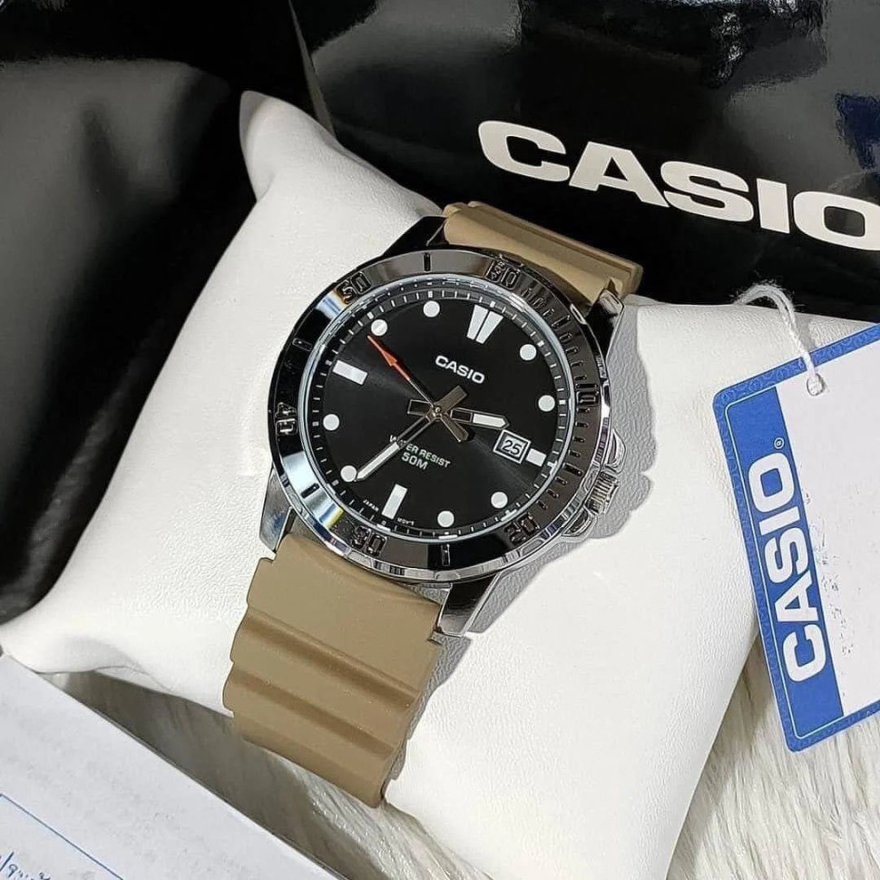 Чоловічий годинник Casio MTP-VD01-5E
