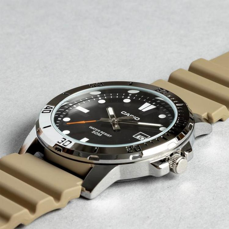 Чоловічий годинник Casio MTP-VD01-5E