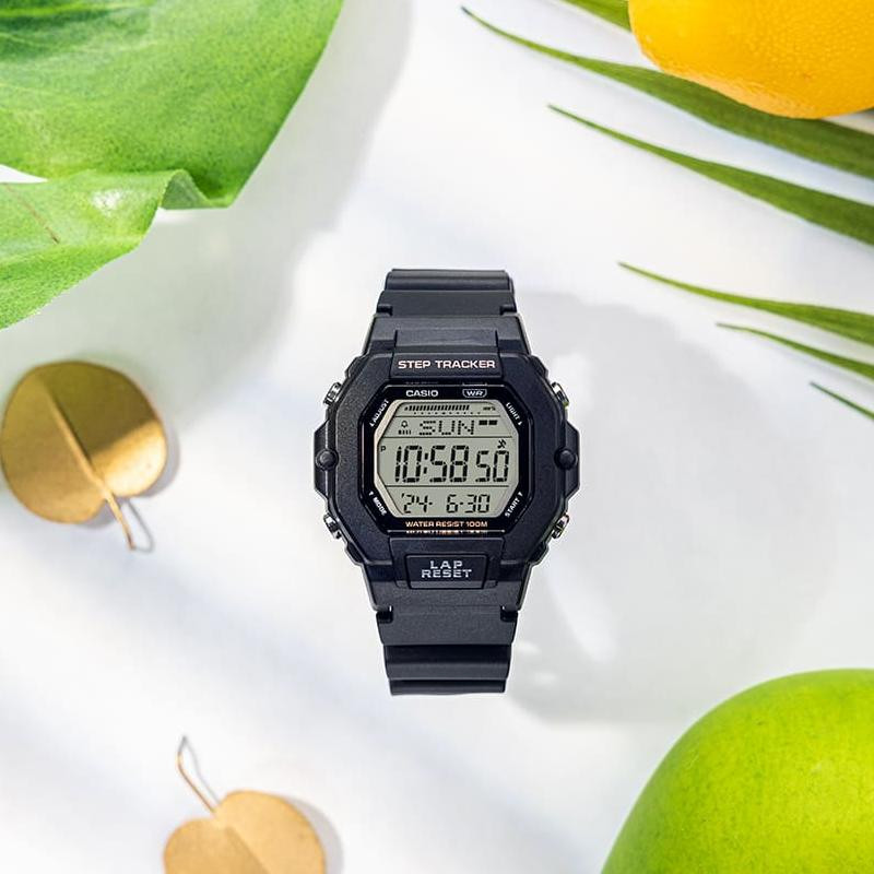 Жіночий годинник Casio LWS-2200H-1A