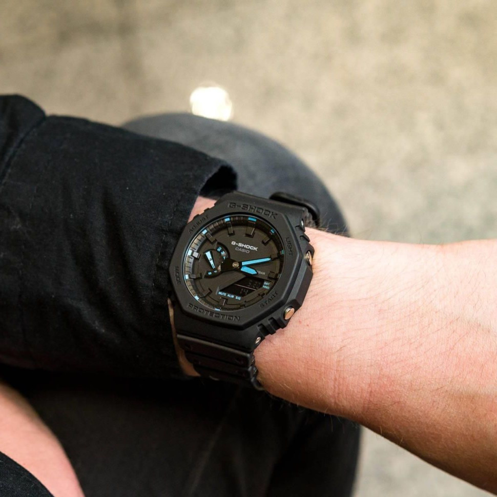 Чоловічий годинник Casio G-SHOCK GA-2100-1A2ER