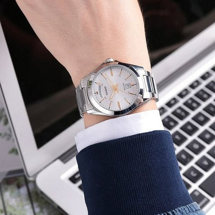 Чоловічий годинник Casio MTP-1370D-7A2