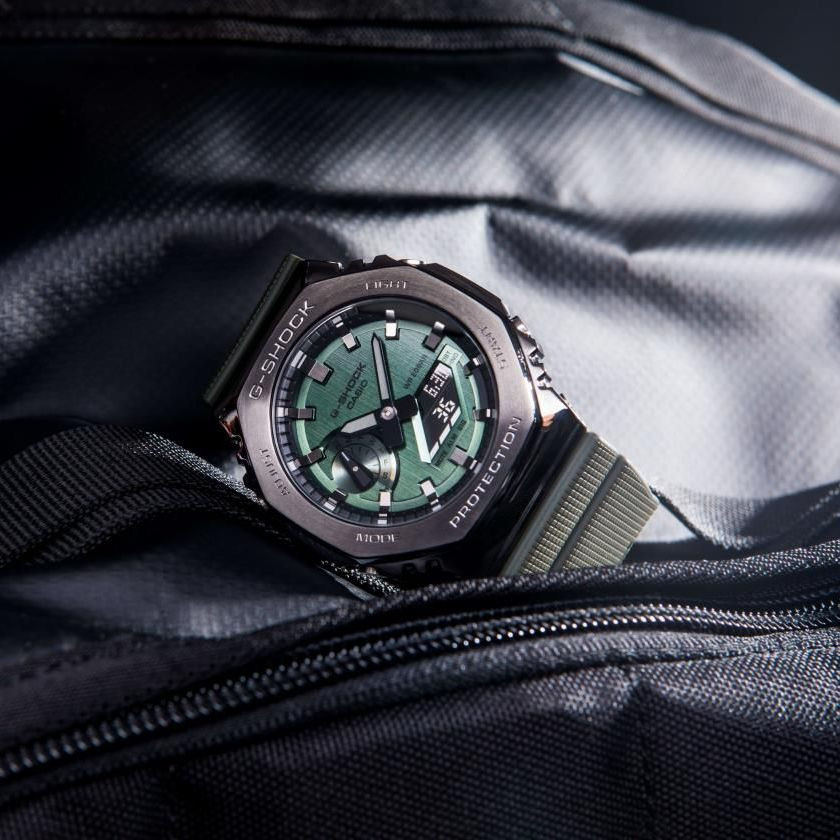 Чоловічий годинник Casio G-SHOCK GM-2100B-3A