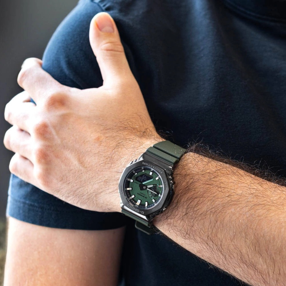 Чоловічий годинник Casio G-SHOCK GM-2100B-3A