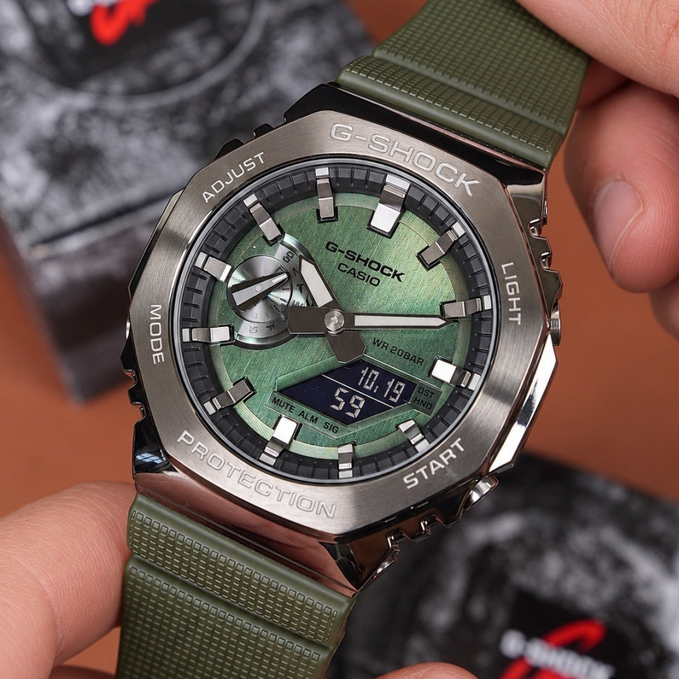 Чоловічий годинник Casio G-SHOCK GM-2100B-3A