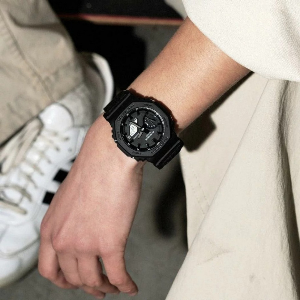 Чоловічий годинник Casio G-SHOCK GA-2100BCE-1AER